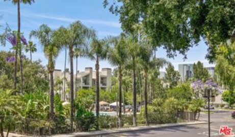 Marvelous Newly Listed The Met Condominium Located at 5535 Canoga Avenue #108